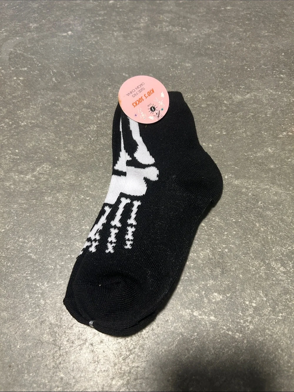 3 pairs of kids Halloween socks NWT size 7-8.5